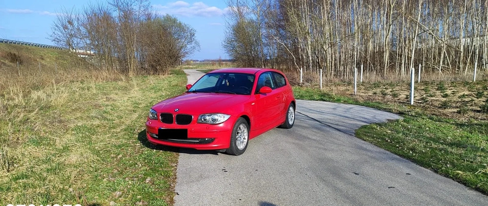 BMW Seria 1 cena 15600 przebieg: 192500, rok produkcji 2007 z Dębica małe 106